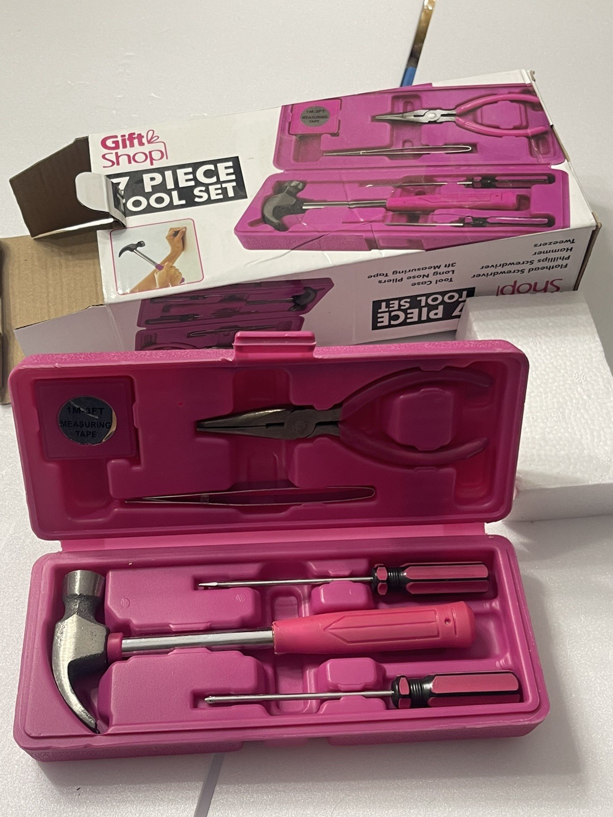 7 piece Tool Set,Includes – Hammer, Screwdriver Set, Pliers etc PINK