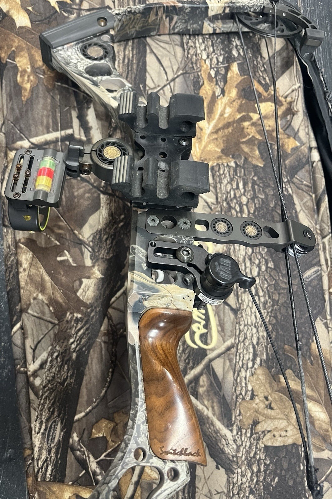 Mathews Solocam Switchback Bow With Case, sight ,and much more!