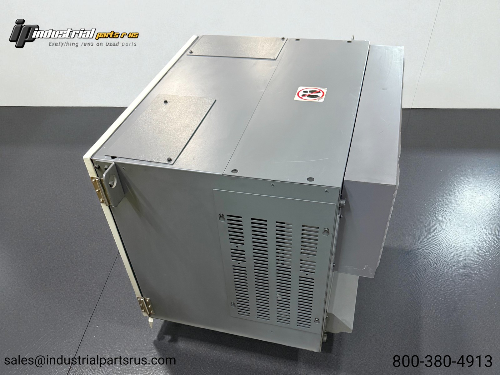 FANUC M-710iC/45M Robot R-30iB Control 45Kg Payload Teach Pendant TESTED
