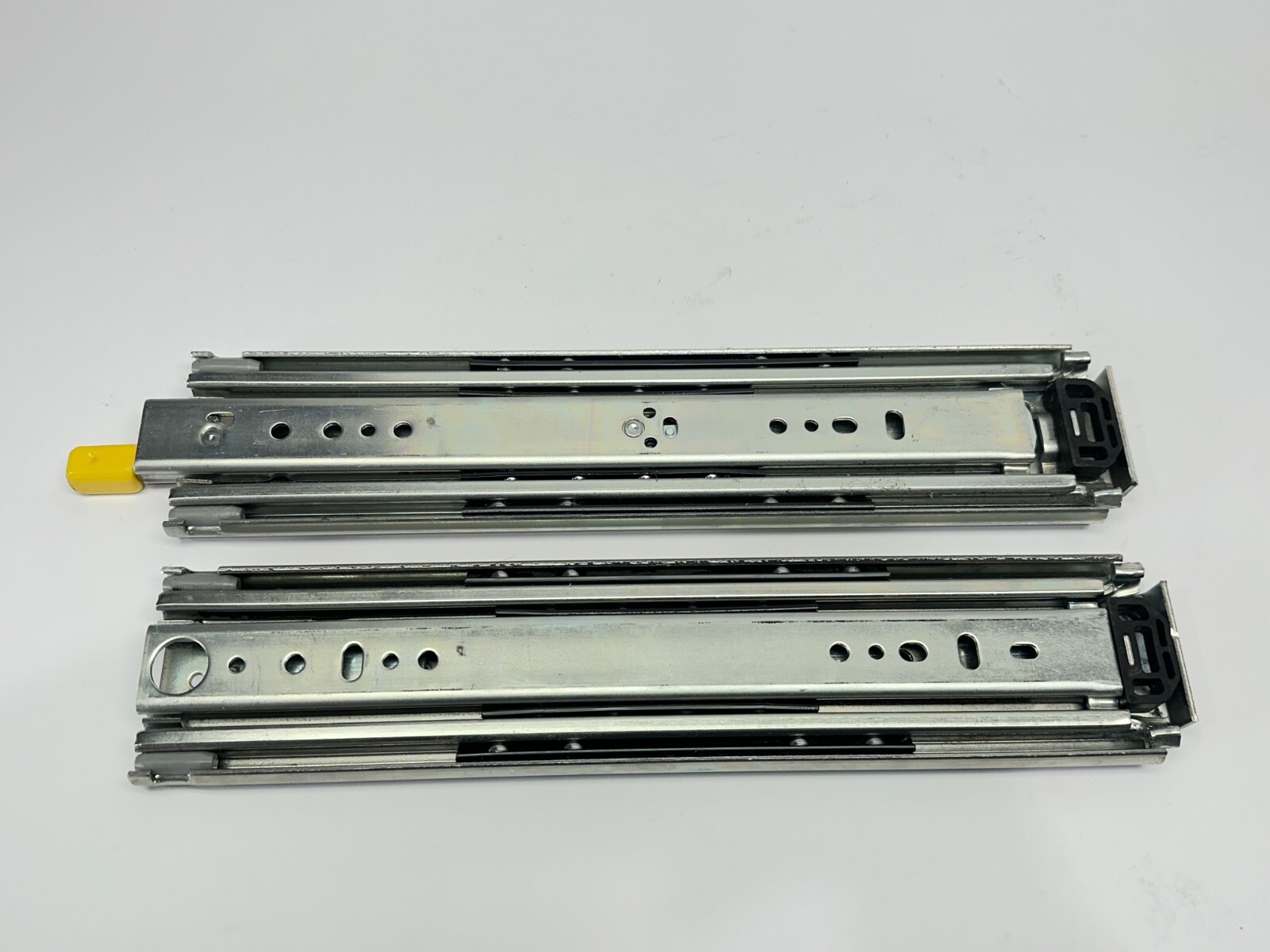Accuride 08148 Locking Drawer Slides 30 Inches When Extended, 3" Wide