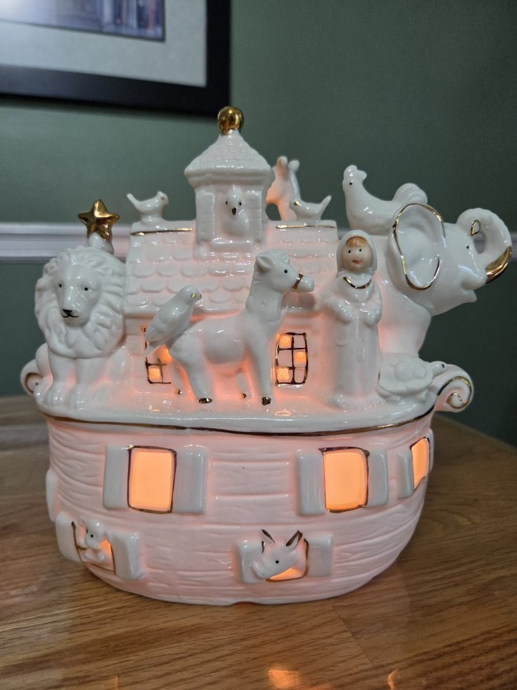 JC Penney Home Collection Noah’s Ark White Porcelain Bisque Accent/Night Light