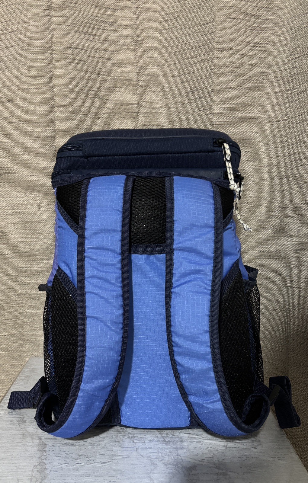 Igloo Maxcold Cooler Bag Hard-Top Backpack 28 Cans Capacity BLUE*GUC