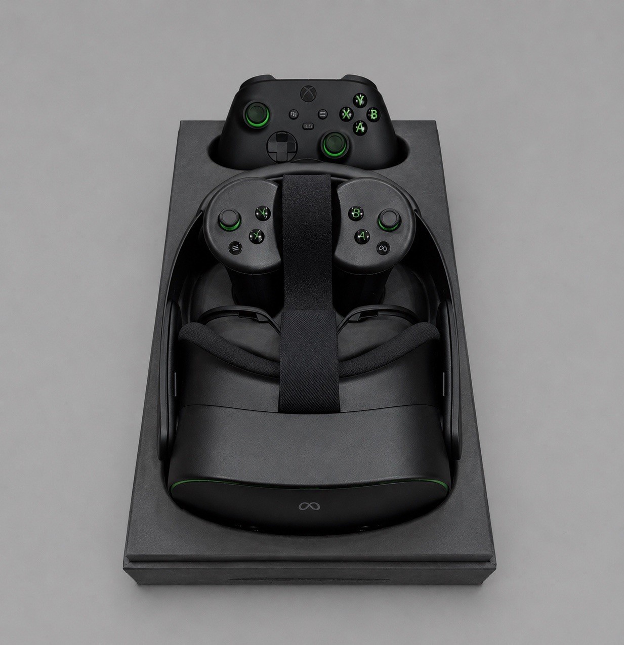 Meta Quest 3S Xbox Limited Edition VR Headset + Wireless XboxController