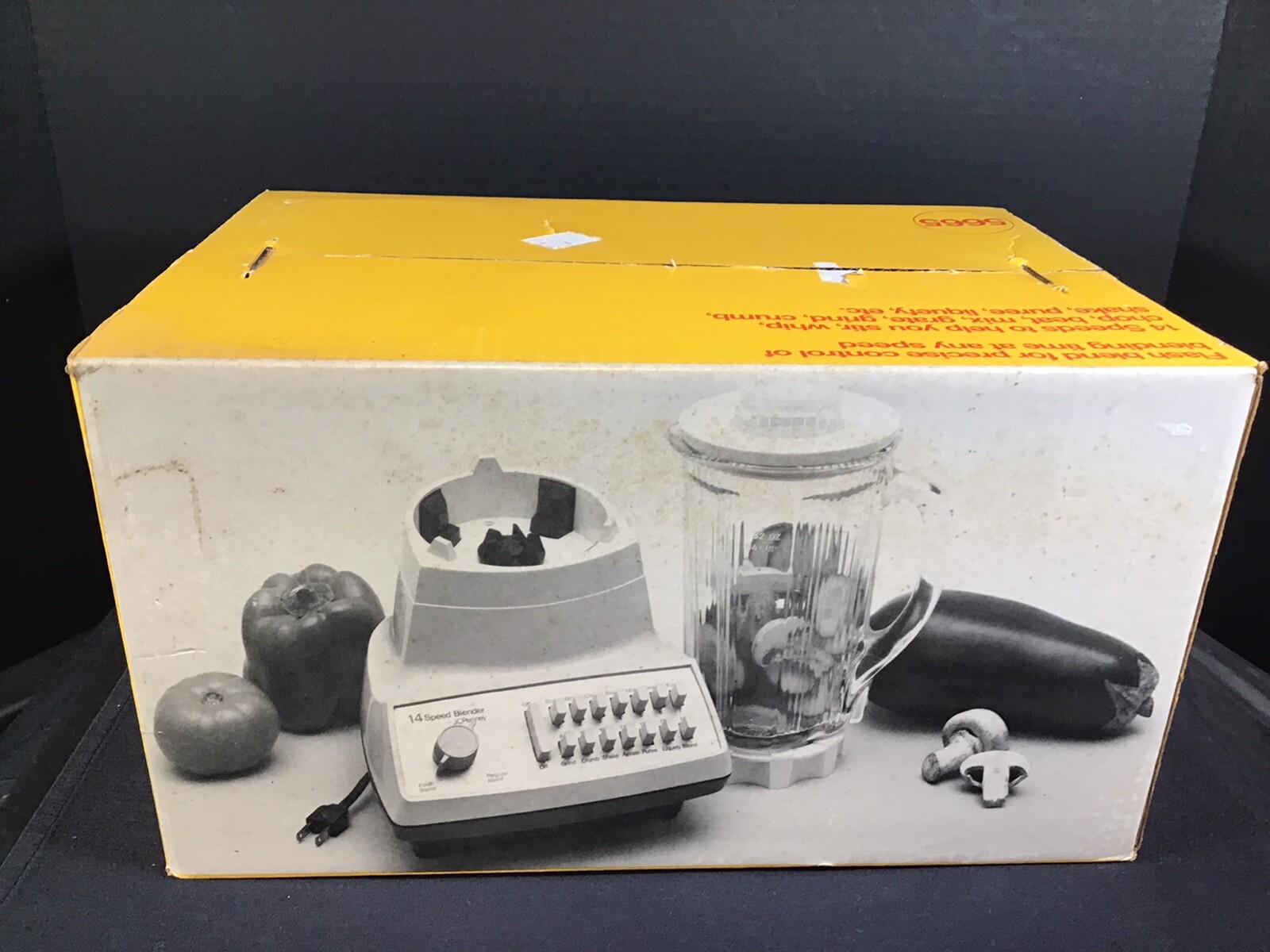 Vintage JCPenney 14 Speed Blender 5665 with Flash Blend White New in Box