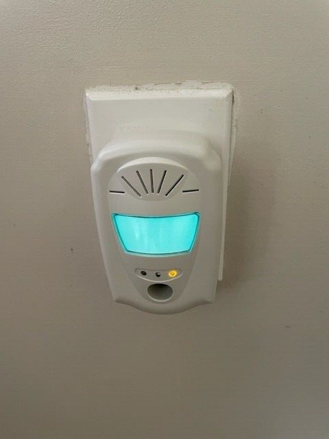 2 Packs - 4 in 1 Pest Repeller Ultrasonic/Elec-Magnetic Wave/Ionic/Night-Light