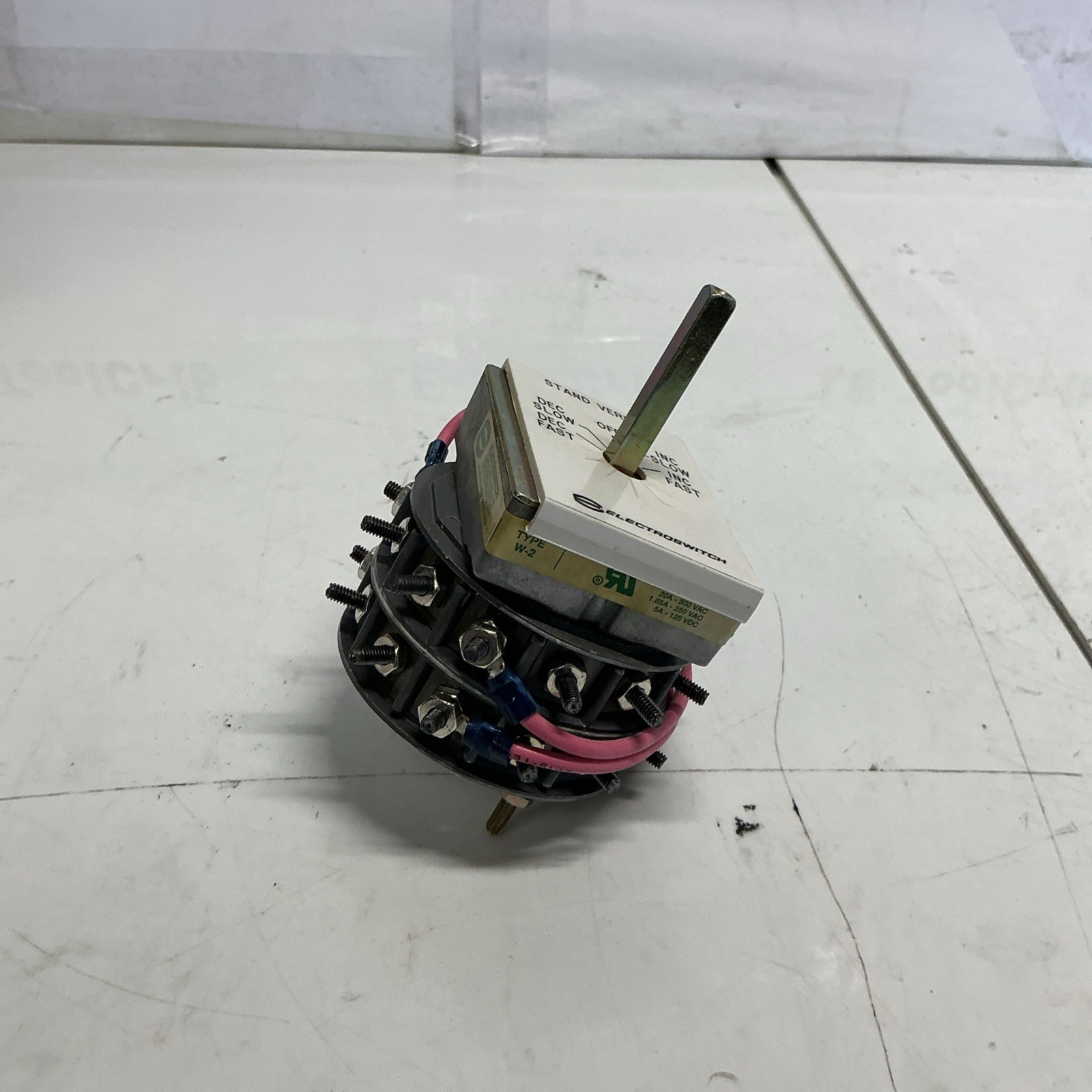Electroswitch 0453 8116A42G01 Utility Rotary Control Switch Assembly Z-502