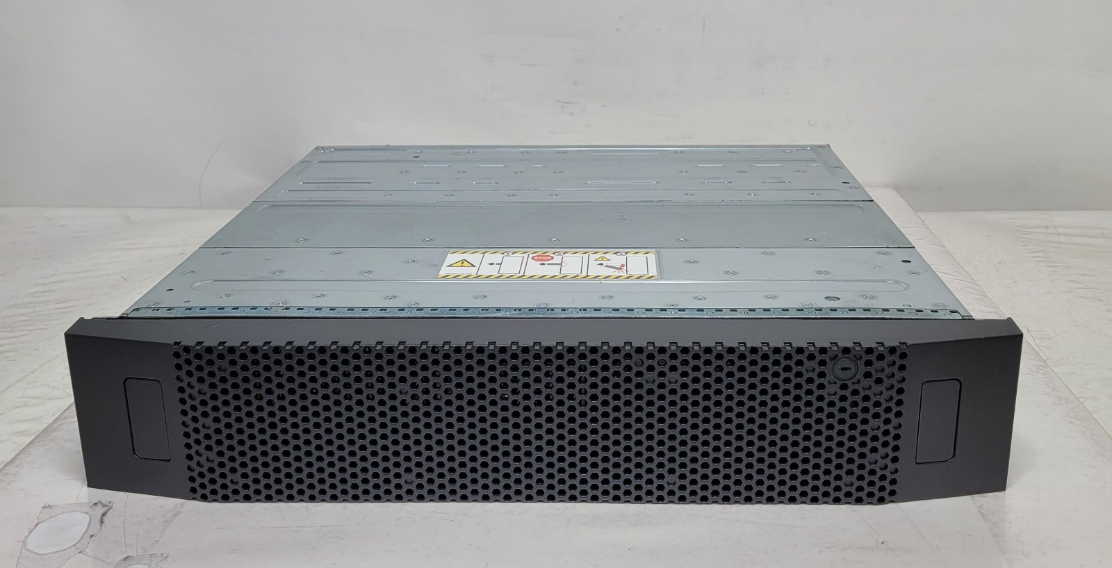 EMC Model BPE25 - 2.5in 25 Drive Bay Mini SAS RJ45 Storage Array No HDDs
