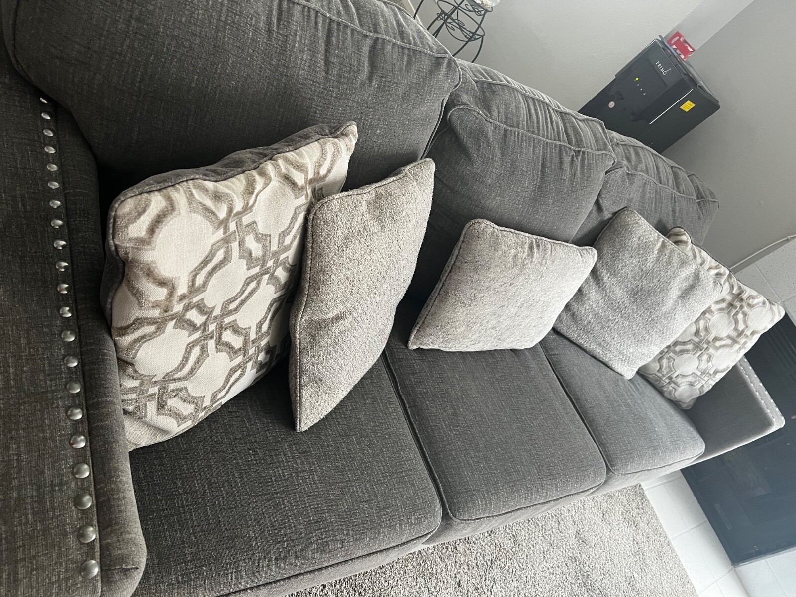 Ashley Furniture Exclusive Brand Barrali 3 Cushion Sofa with 5 Throw Pillows