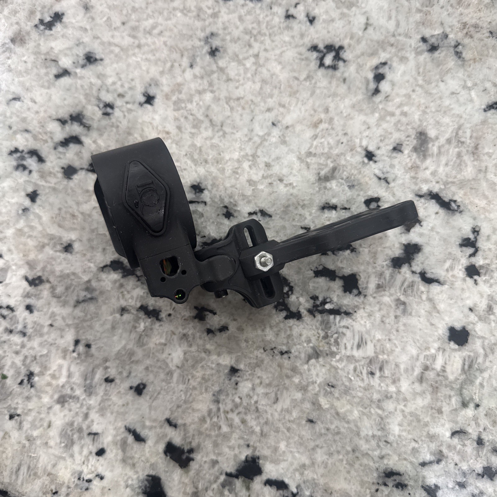 IQ Pro Hunter 3 Pin Slider