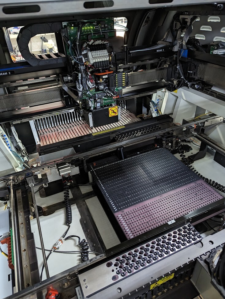 Universal Instruments Genesis GI-14D Multi-Function PCB Pick and Place Machine