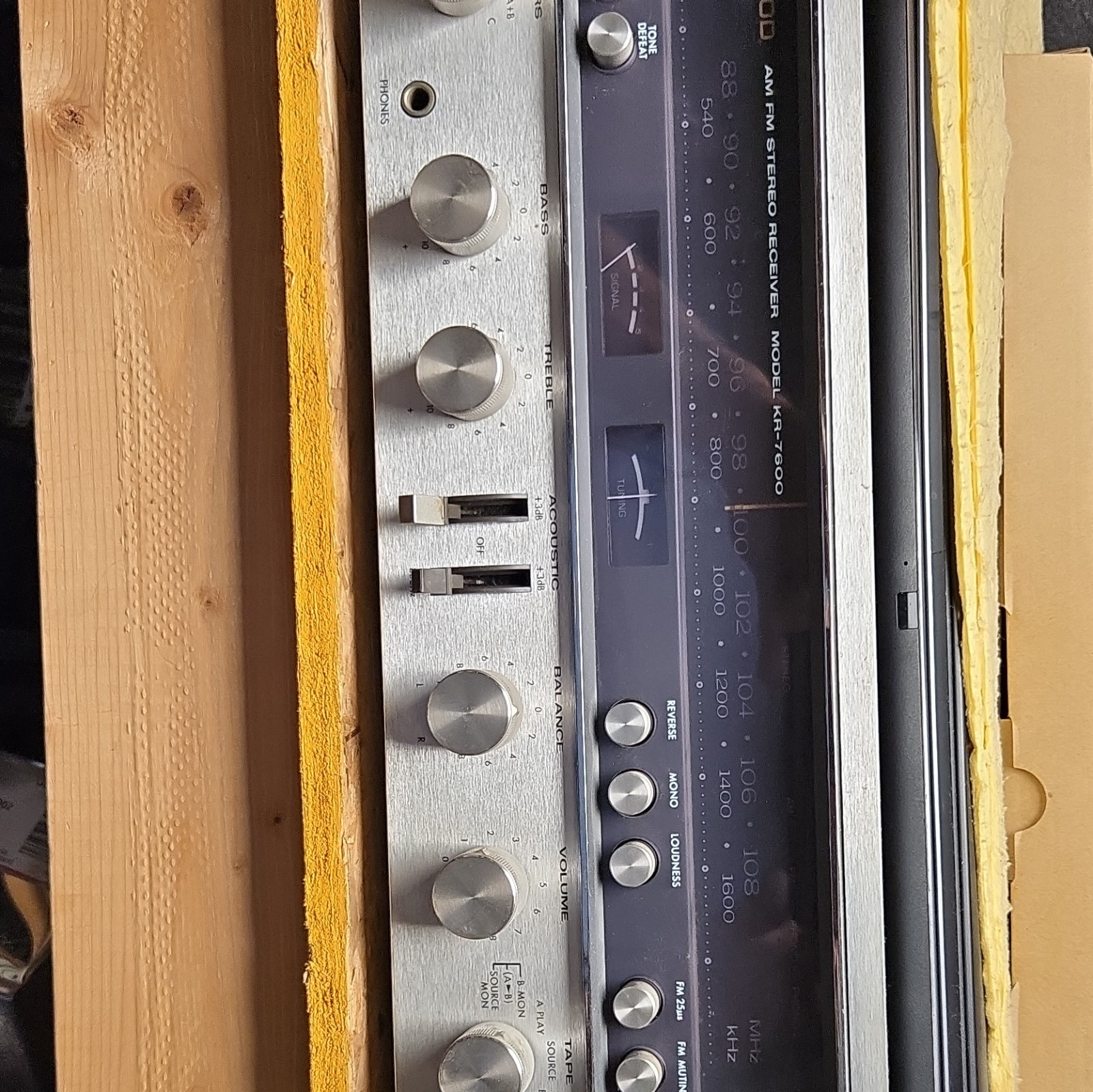 Kenwood KR-7600 Vintage AM/FM Stereo Receiver Tuner, Dial Scale, Control Knobs