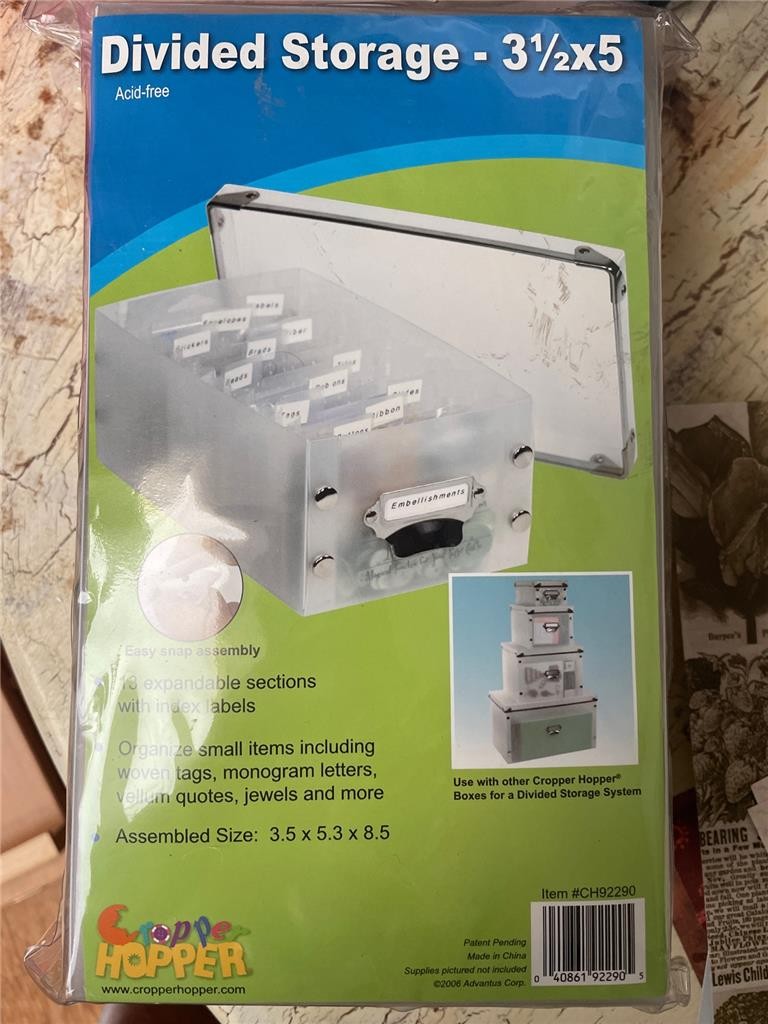 New vintage cropper hopper divided storage box  CH 92290 3 1/2 x 5