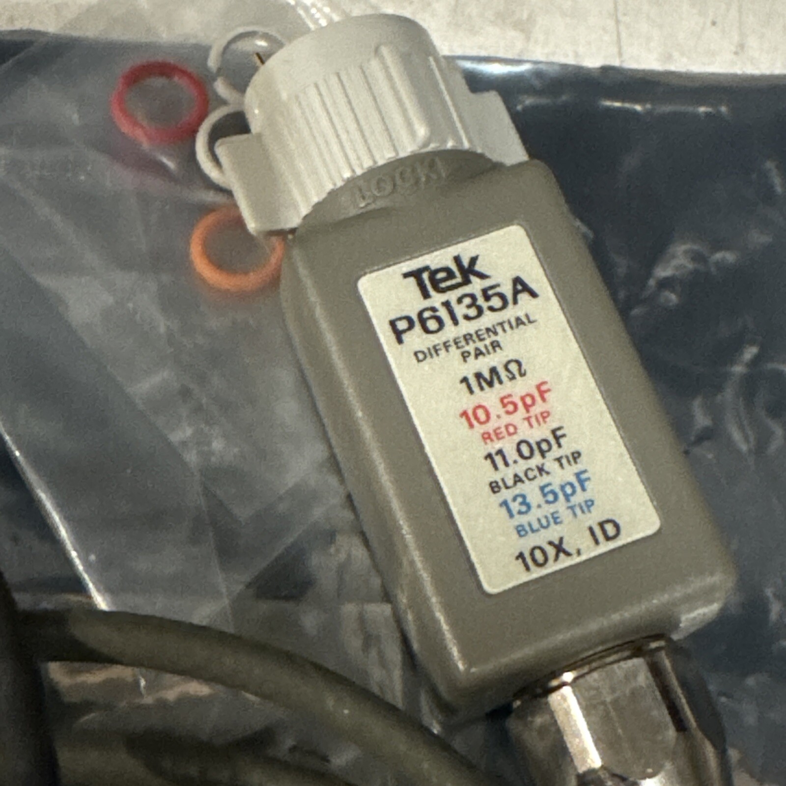 Tektronix P6135A Passive Voltage Probe, Tested W/accessories
