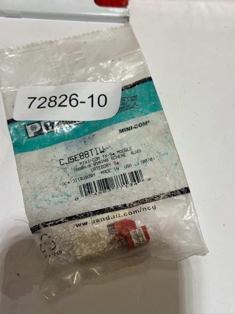 Panduit Cat 5e UTP RJ45 CJ5E88TIW Telecom & Ethernet Connector. QTY 1