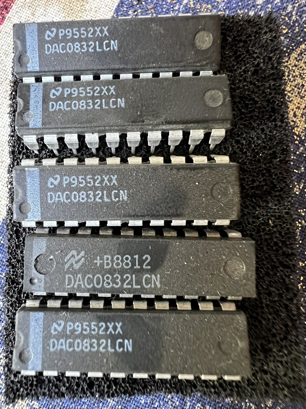 **  QUANTITY 1  **  DAC0832LCN