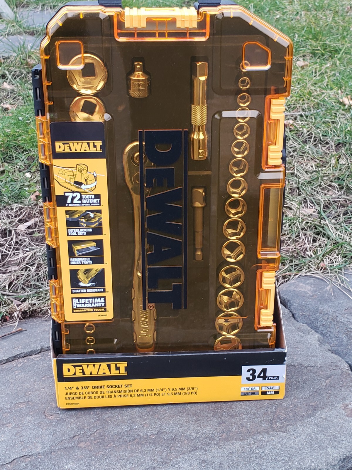 DEWALT SAE & Metric 34 Piece 1/4" & 3/8" Drive Socket Set  3/8" 72 Tooth Ratchet