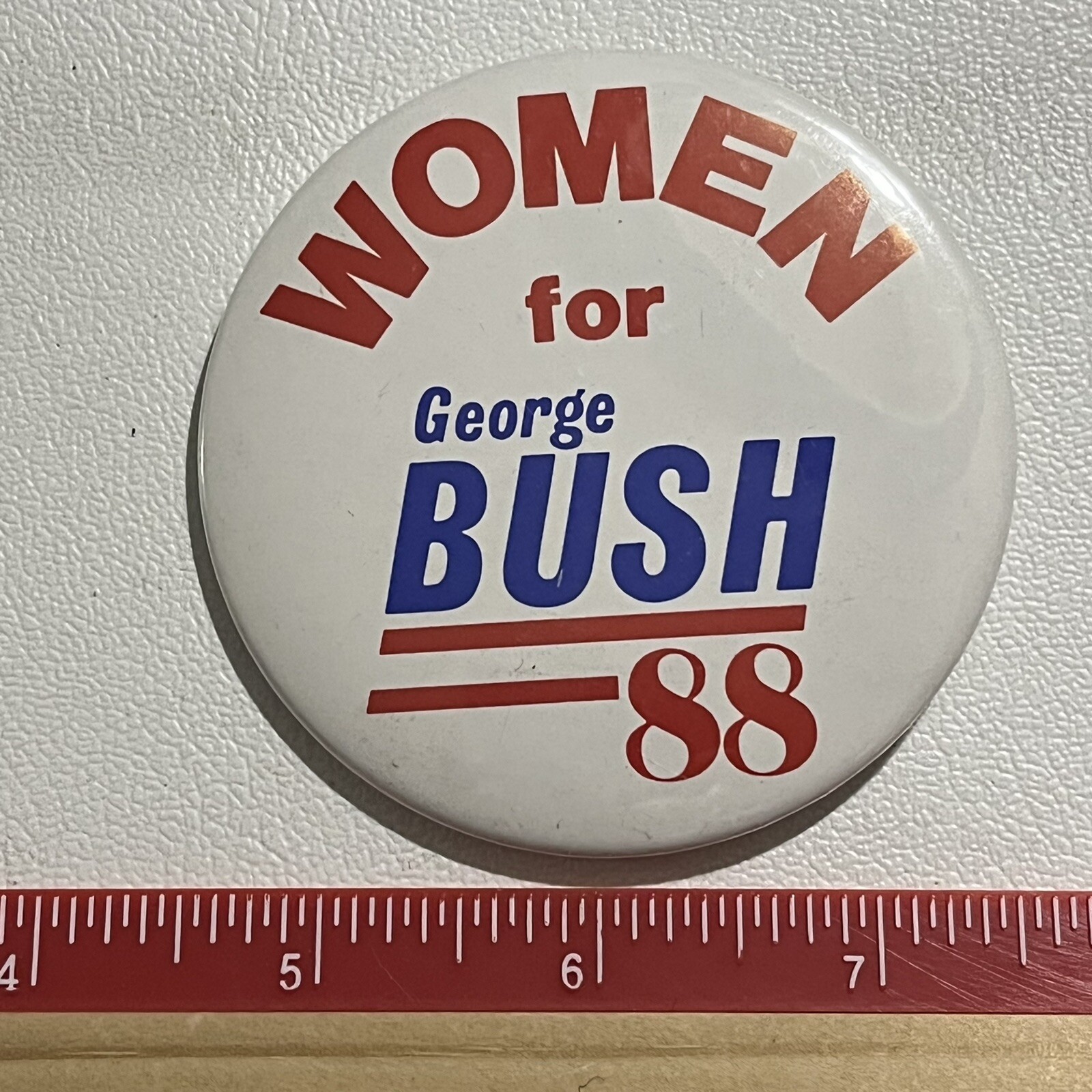 1988 WOMEN FOR BUSH Politics Election Pinback Button (George Bush) B026