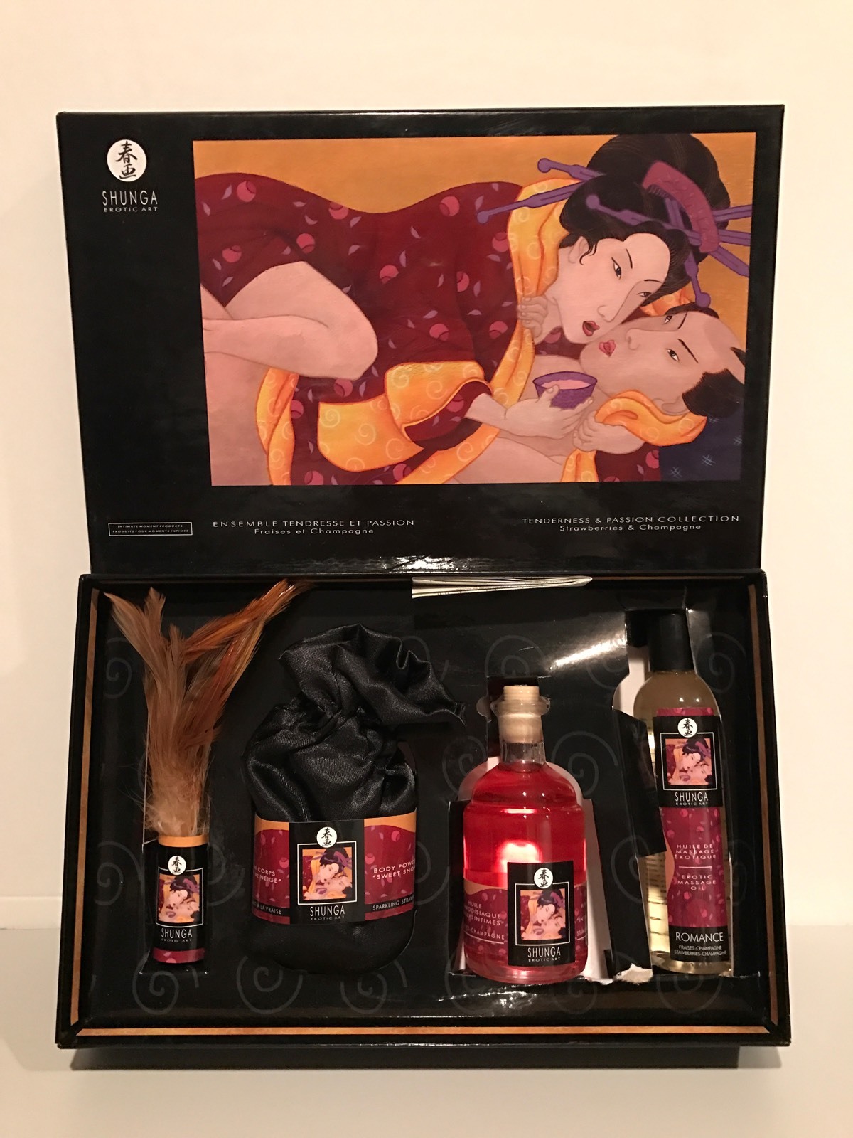 SHUNGA EROTIC ART TENDERNESS & PASSION COLLECTION STRAWBERRIES & CHAMPAGNE!
