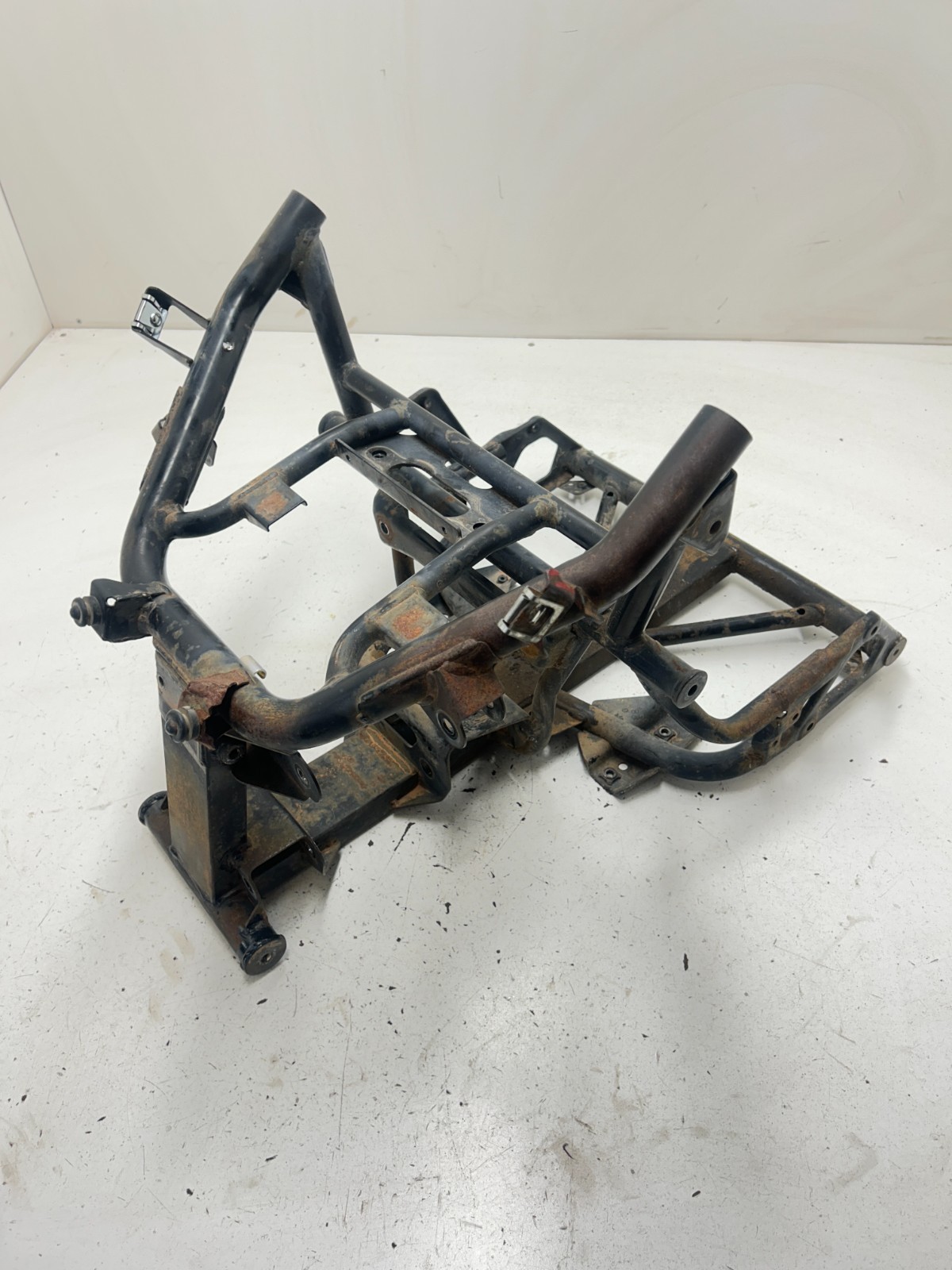 14 2014 Yamaha Venture MP PZ50MPEL OEM Front Frame Chassis Bulkhead READ