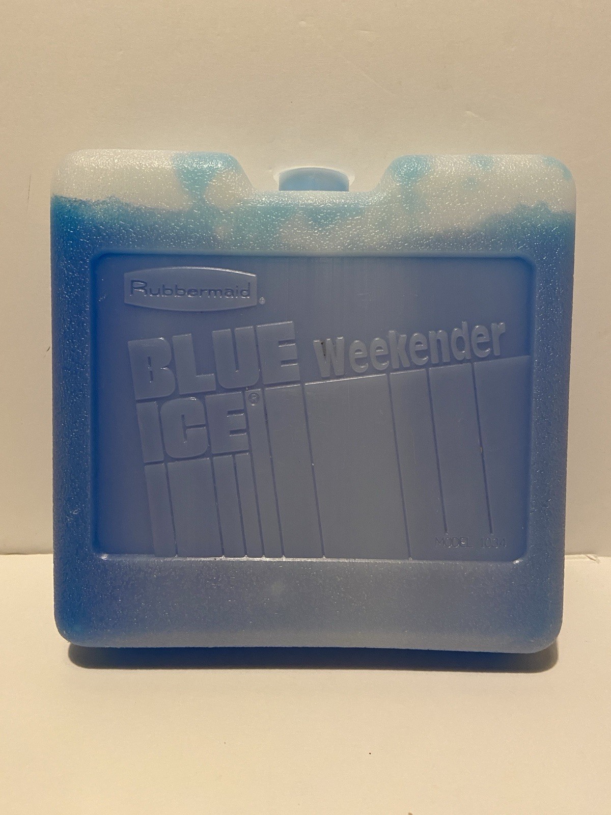 Rubbermaid The Original Blue Ice Pack Weekender Reusable 1034