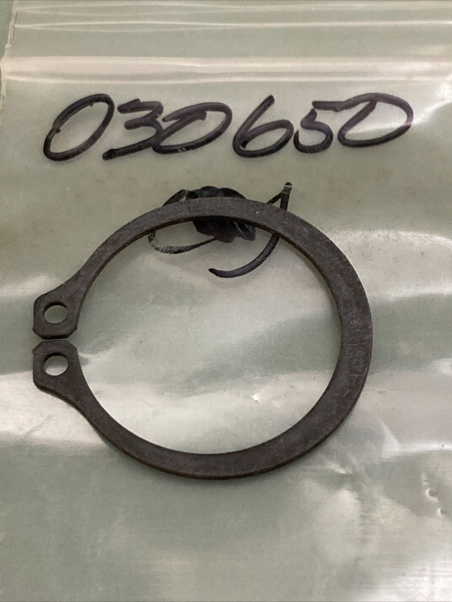 NEW REPLACES BARNES 030650 RING,SNAP,STEEL,1.426_ID