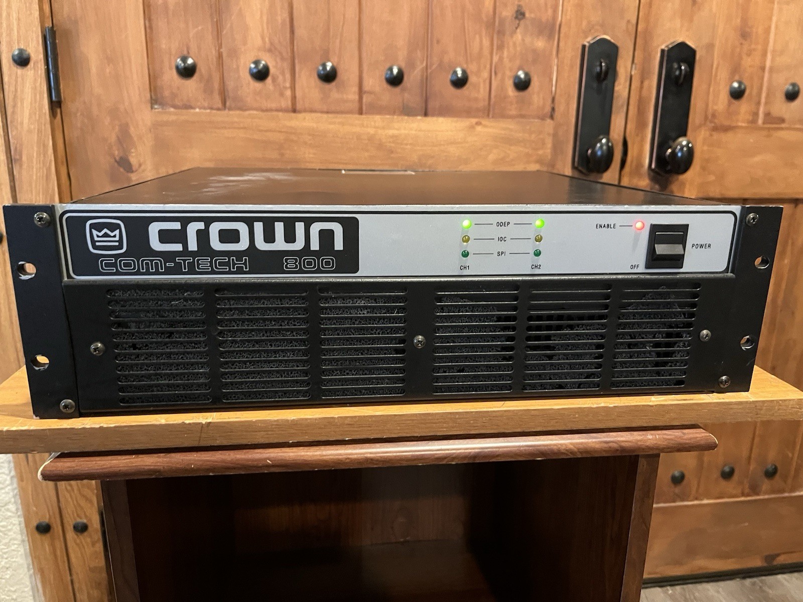 Crown Amp Com Tech 800 - Please Read Description -TESTED AT LENGTH TO FULL POWER