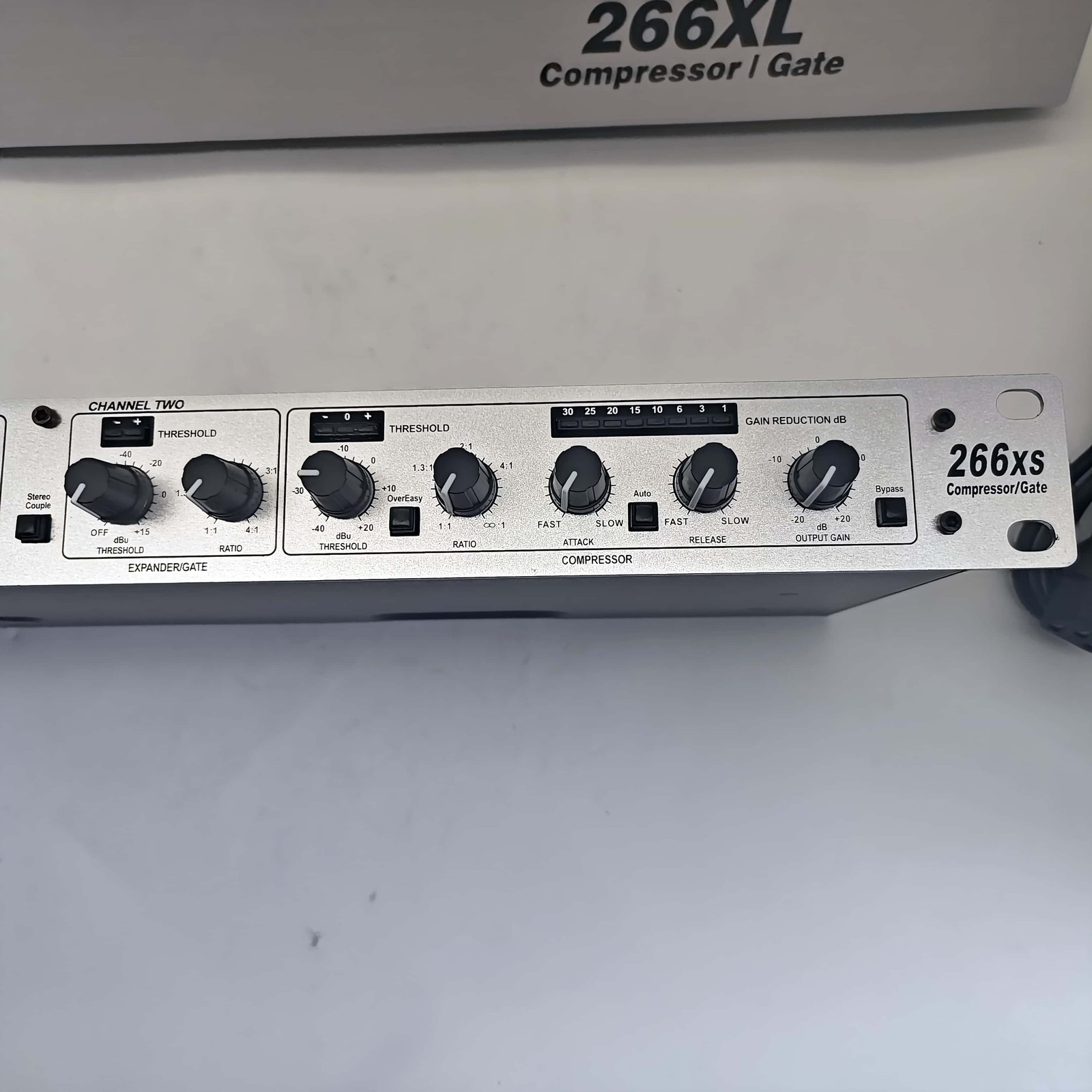 dbx 266xs Dual Channel Compressor Gate Dynamics Processor w/ Side Chain Insert