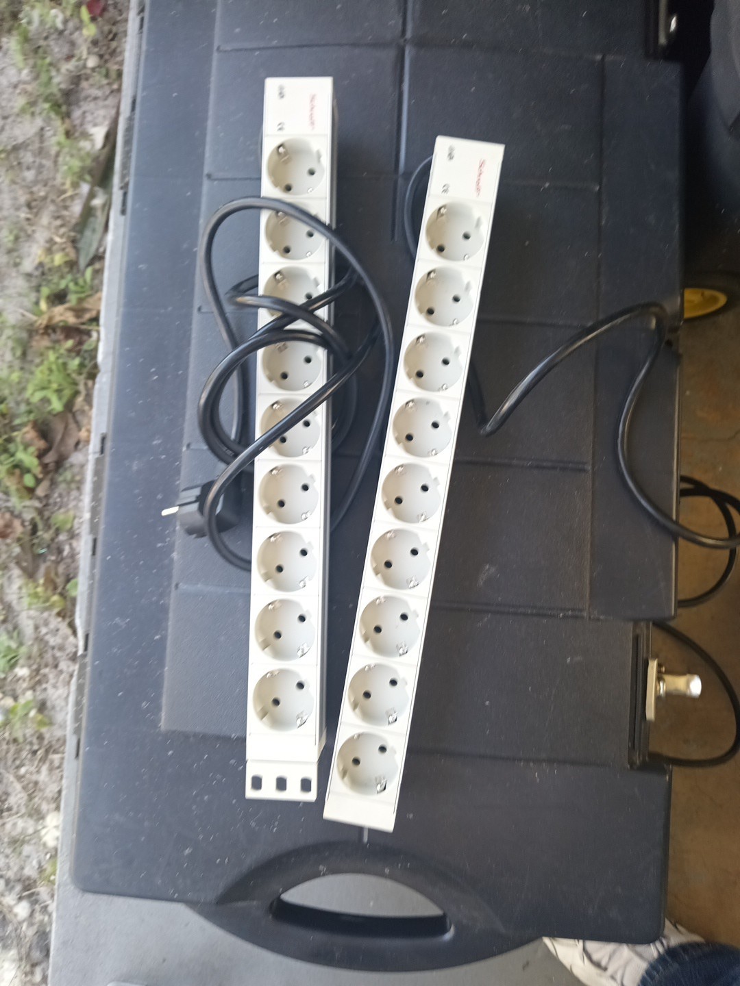 QTY 2 SCHROFF 8 SOCKET POWER STRIP 60110-202