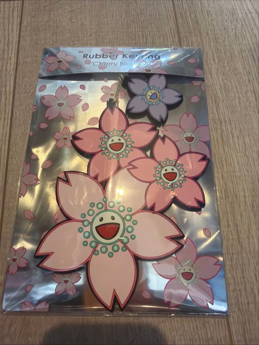 Takashi Murakami Cherry Blossom Rubber Keyring Kaikai Kiki Sakura Flower Keychai