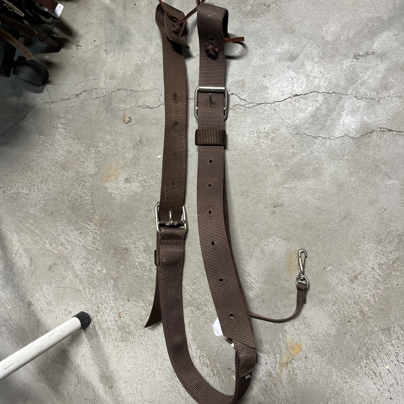 Complete Rear Cinch Set Up In Brown Nylon