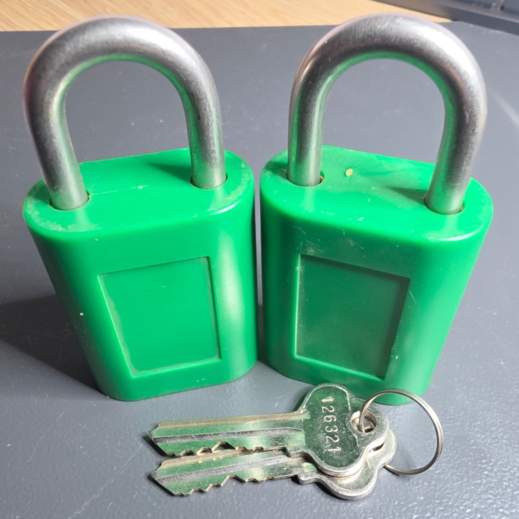 2 off 40mm Padlocks with Green Plastic Cover with 2 Keys - Marine Alloy shackle