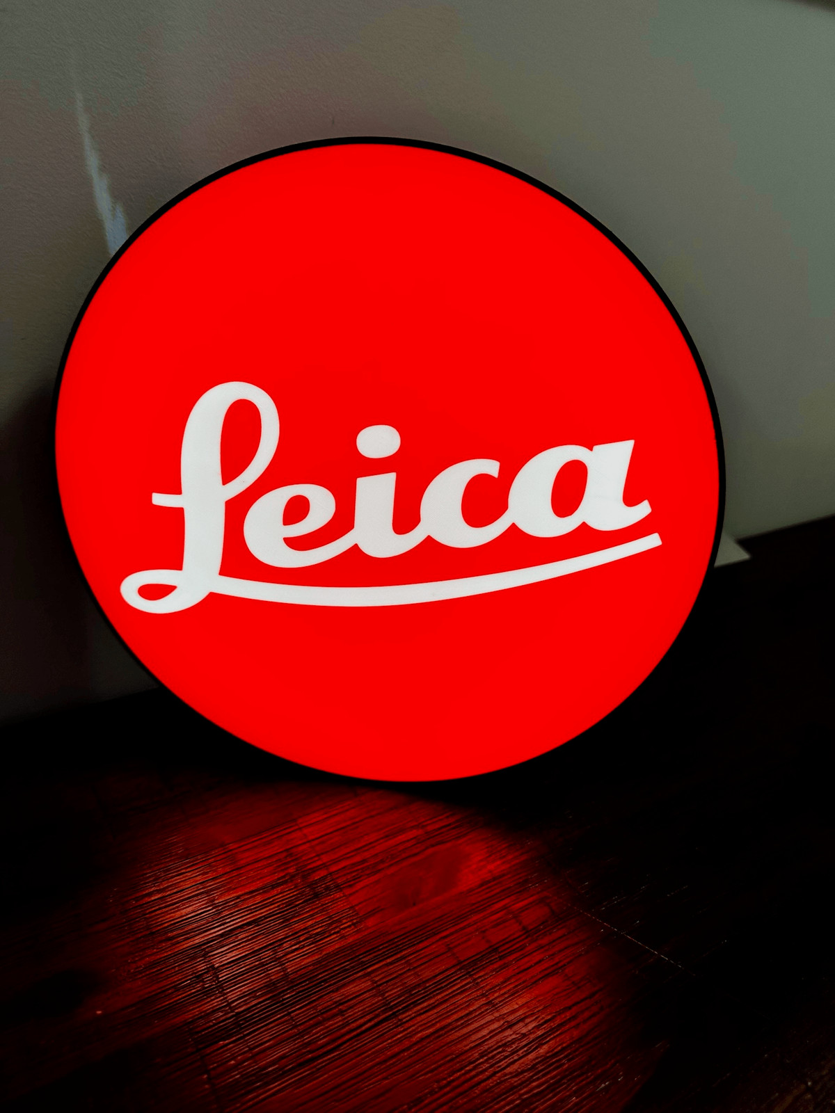 Leica - Camera Brand Logo - LED Light up logo/Wall Art