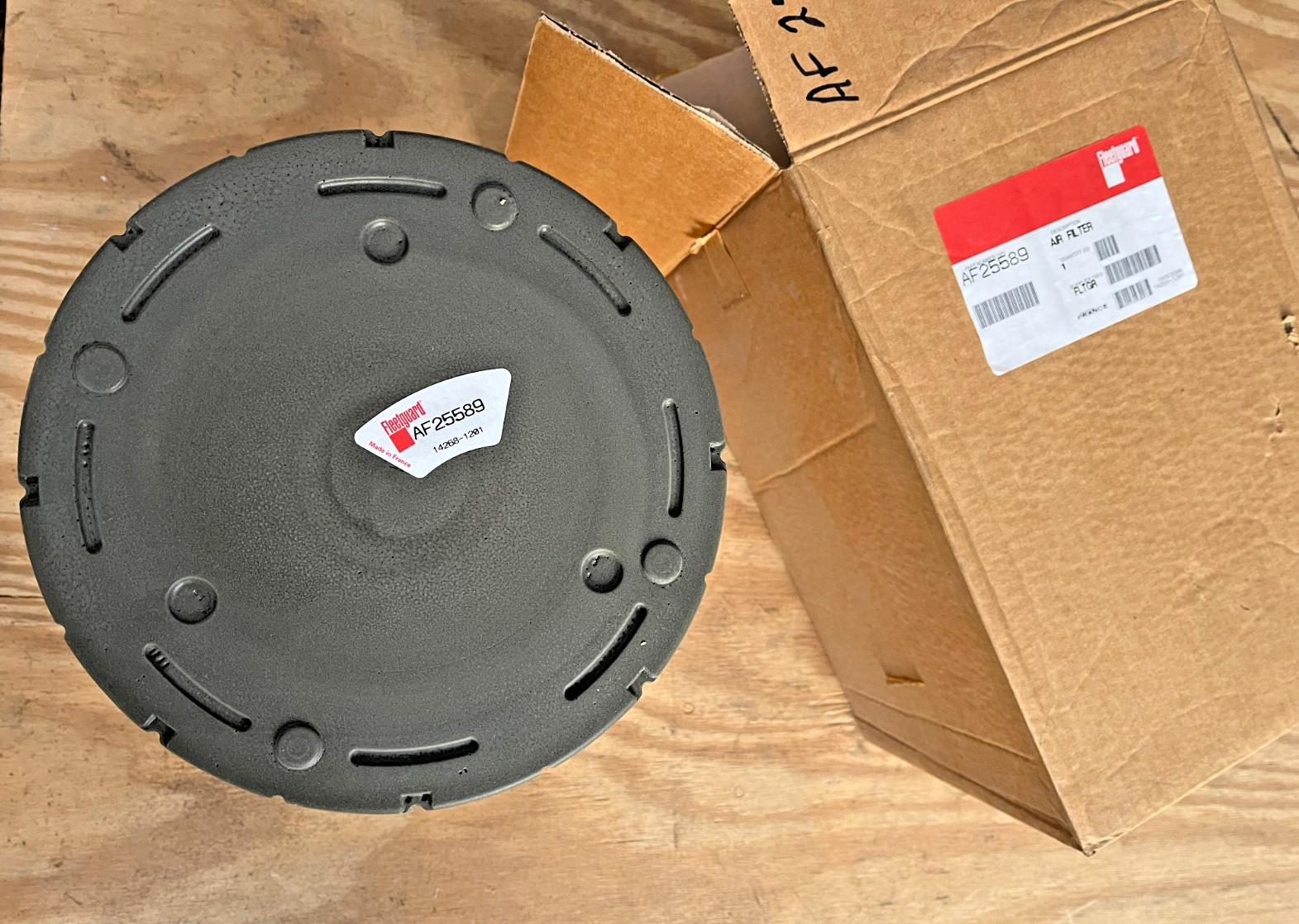 AF25589 Fleetguard OEM Cummins AIR FILTER