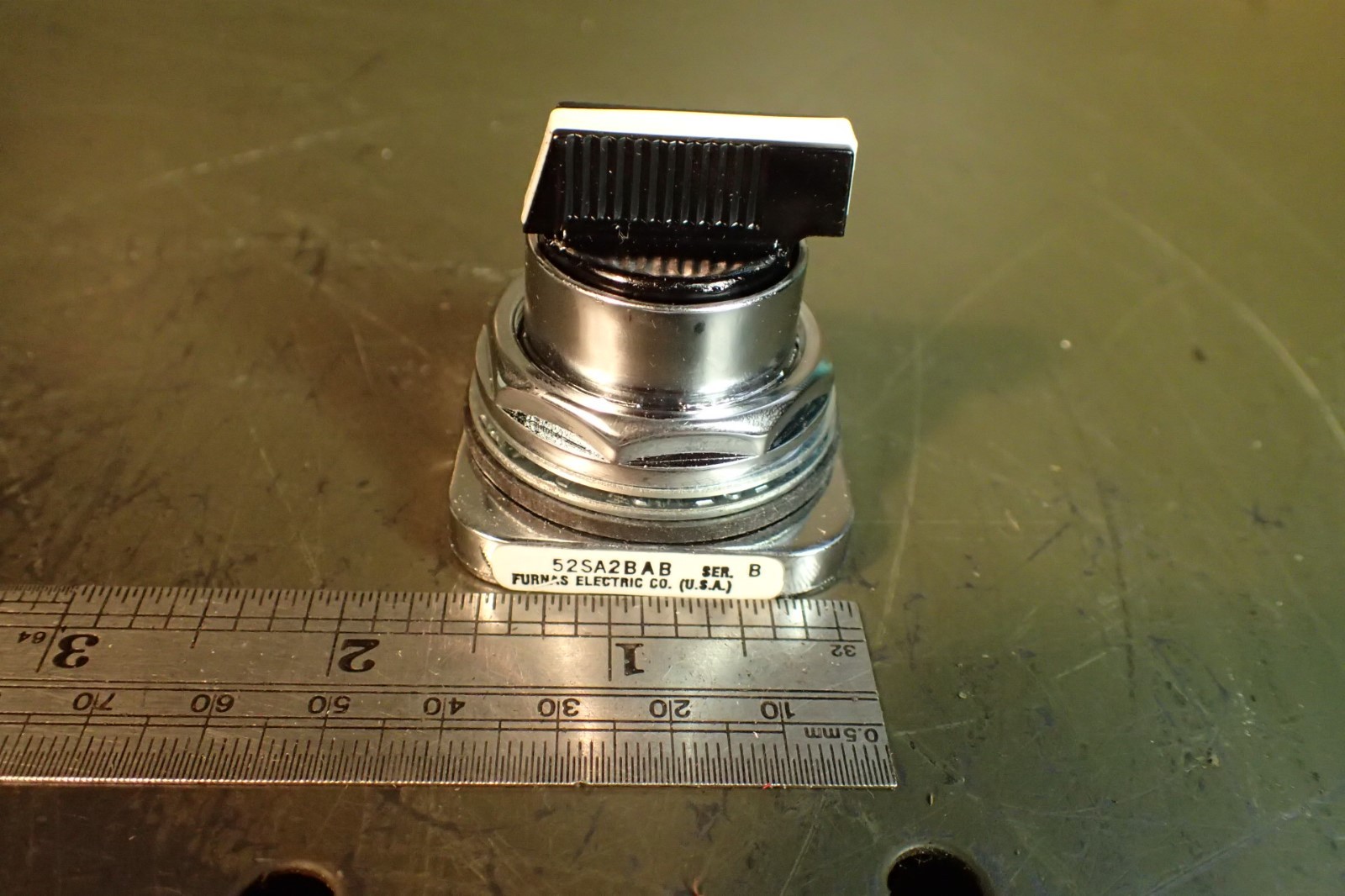 Furnas 3-Position Short Level Operator Oil Tight Selector Switch 52SA2BAB NEW