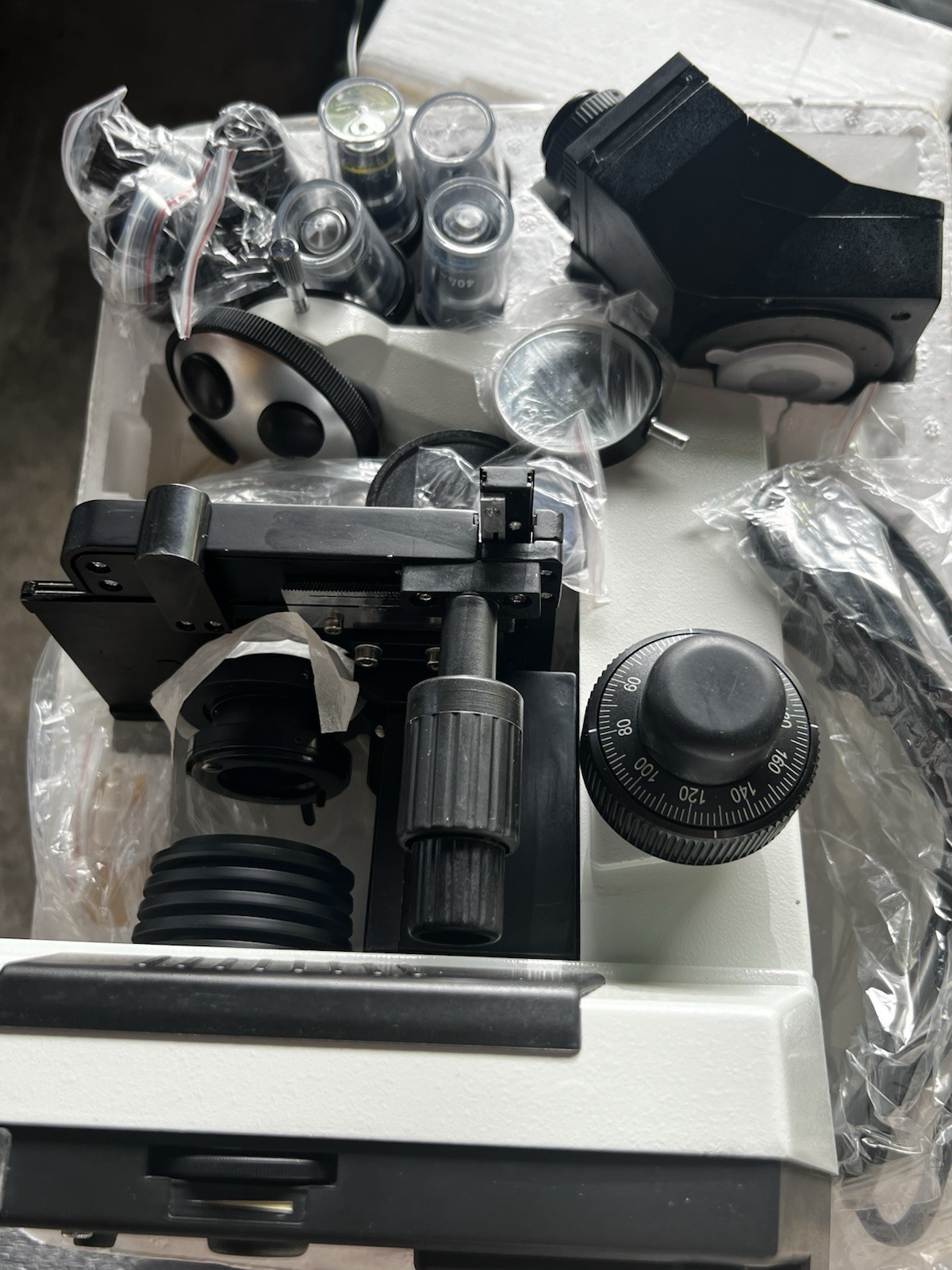 microscope Omax trinocular M827T Binacular New (retail $800)