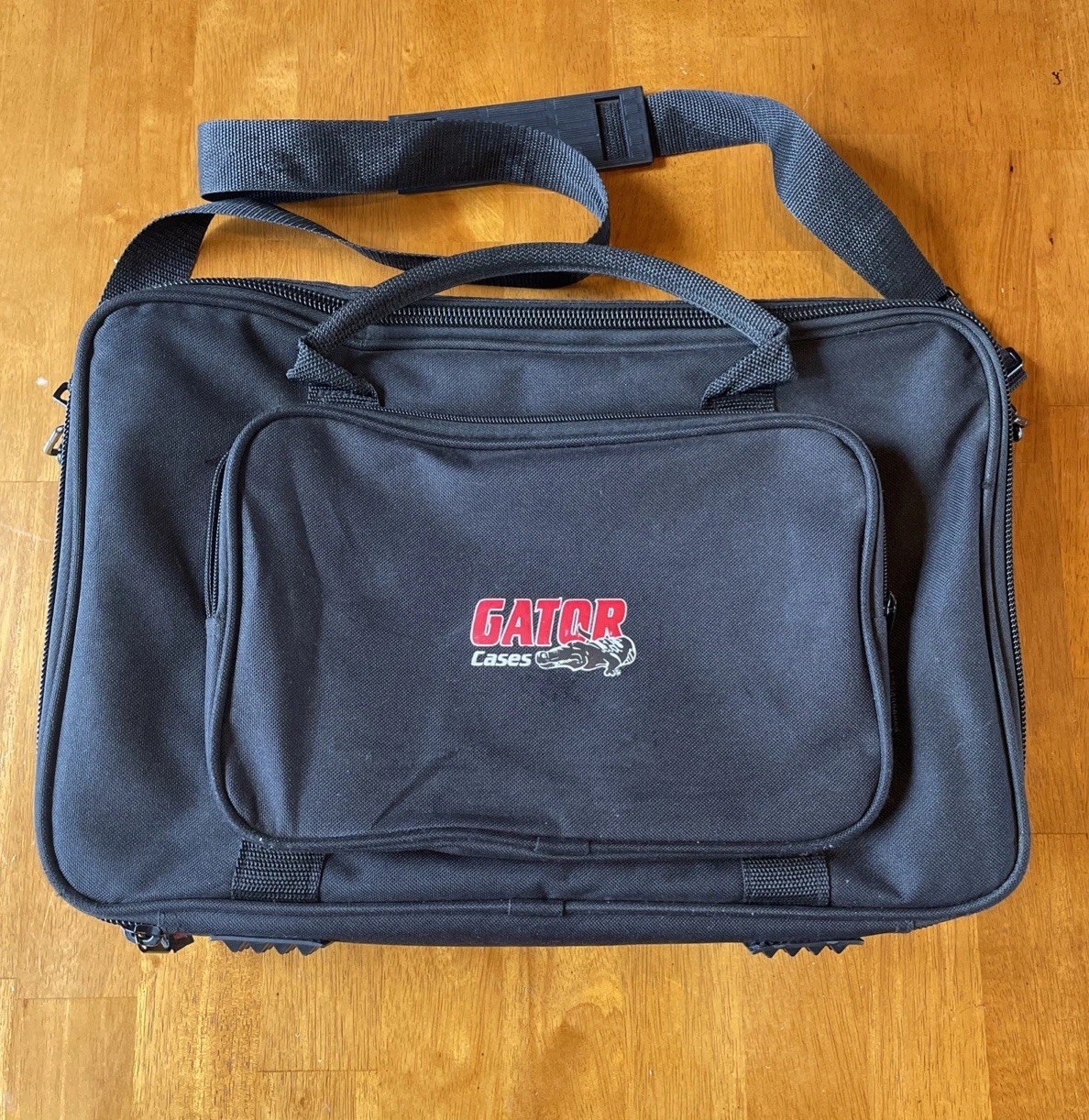 Gator Case Padded Carry Tote Shoulder Bag for Transporting 19” LCD Screens Nice!