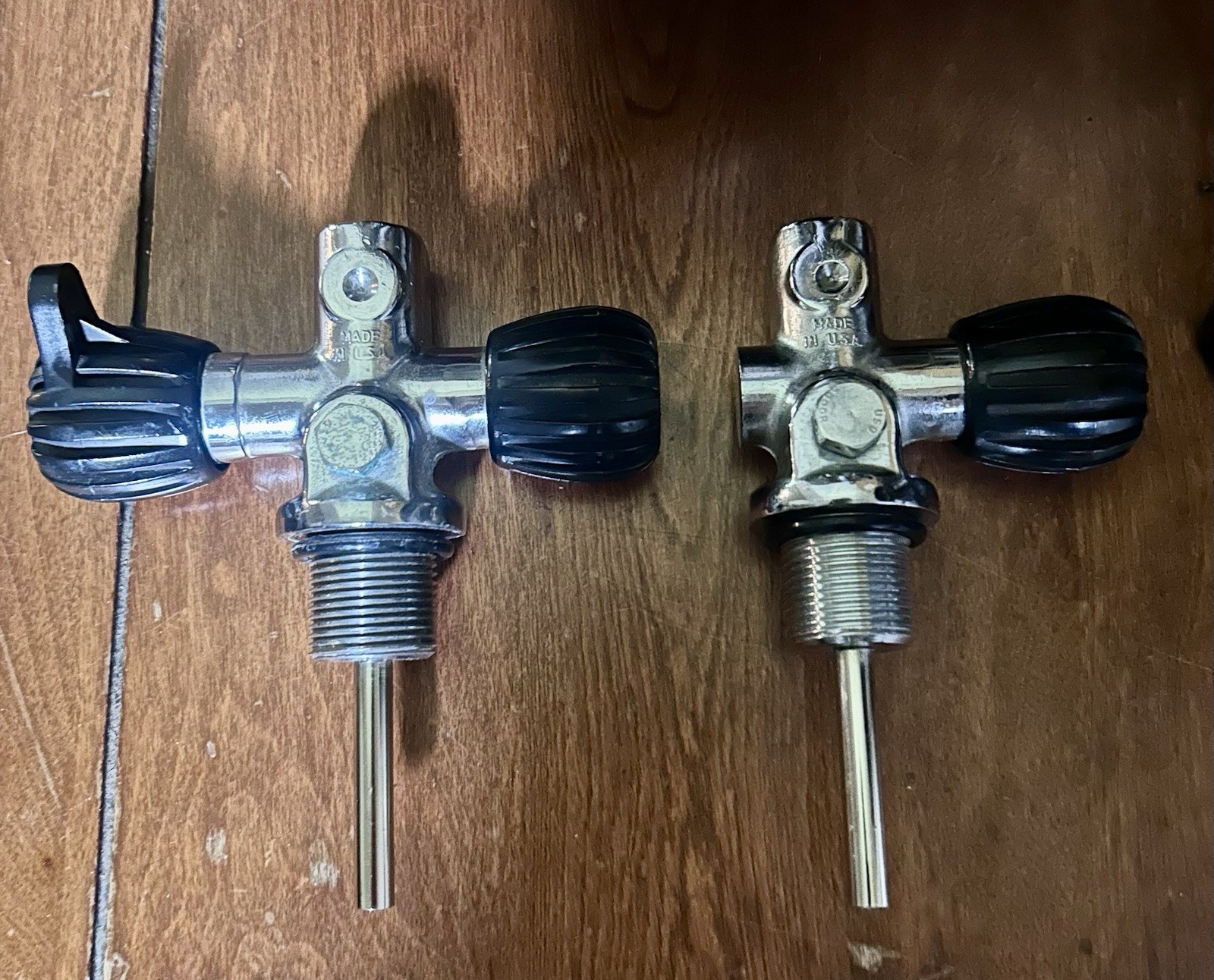 Two Vintage US Divers Scuba Aqua-Lung Tank Valve Made In USA (For Parts)