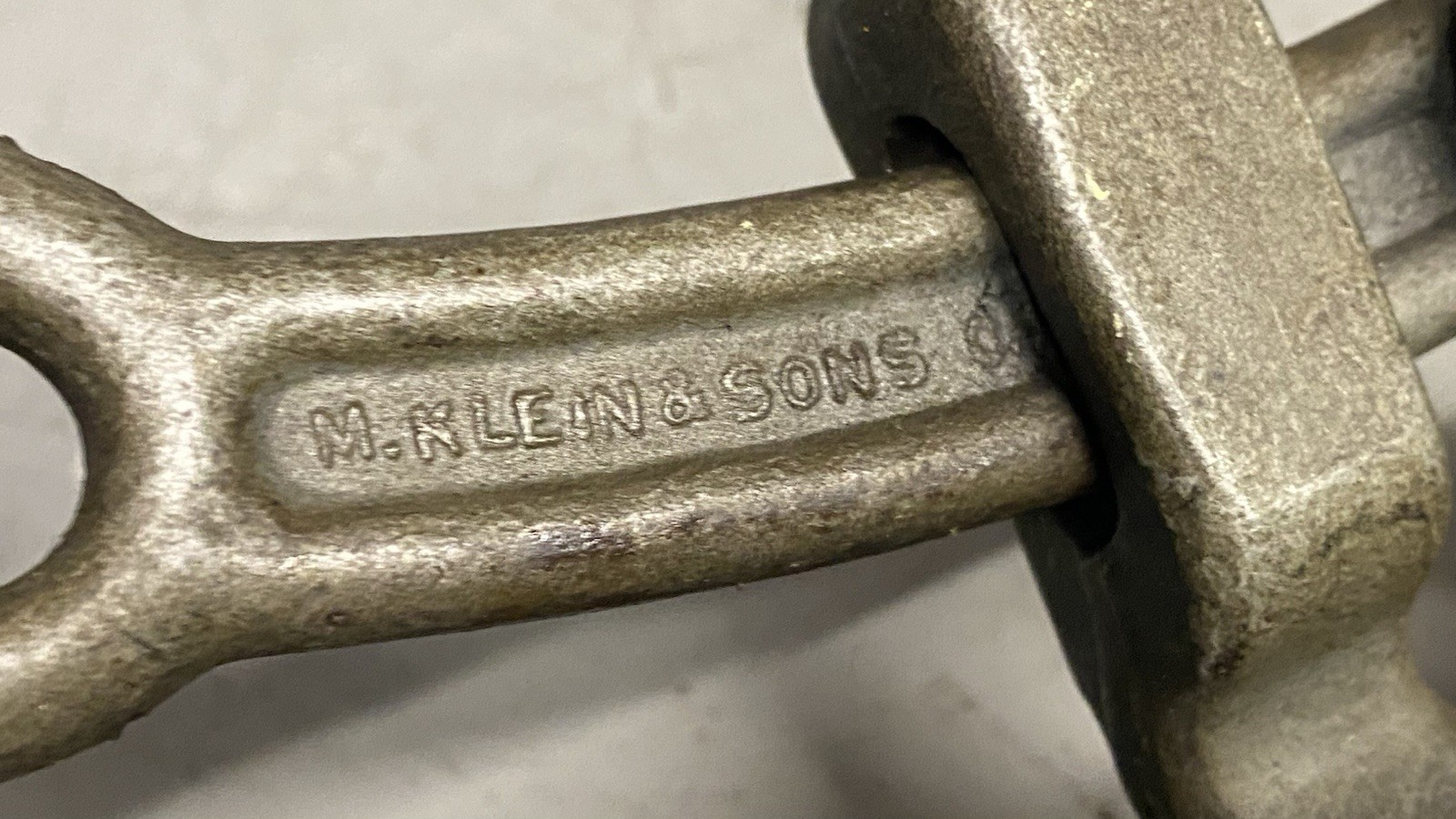Klein Tools Cable Grip Puller 1604-20