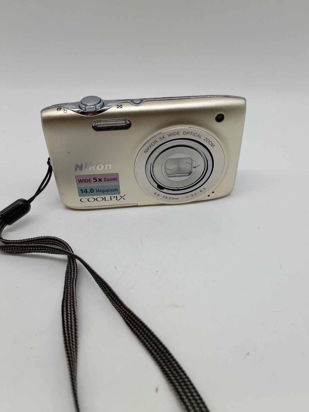 Nikon COOLPIX S3100 14MP Digital Camera Silver Faulty Lens For Parts Repair