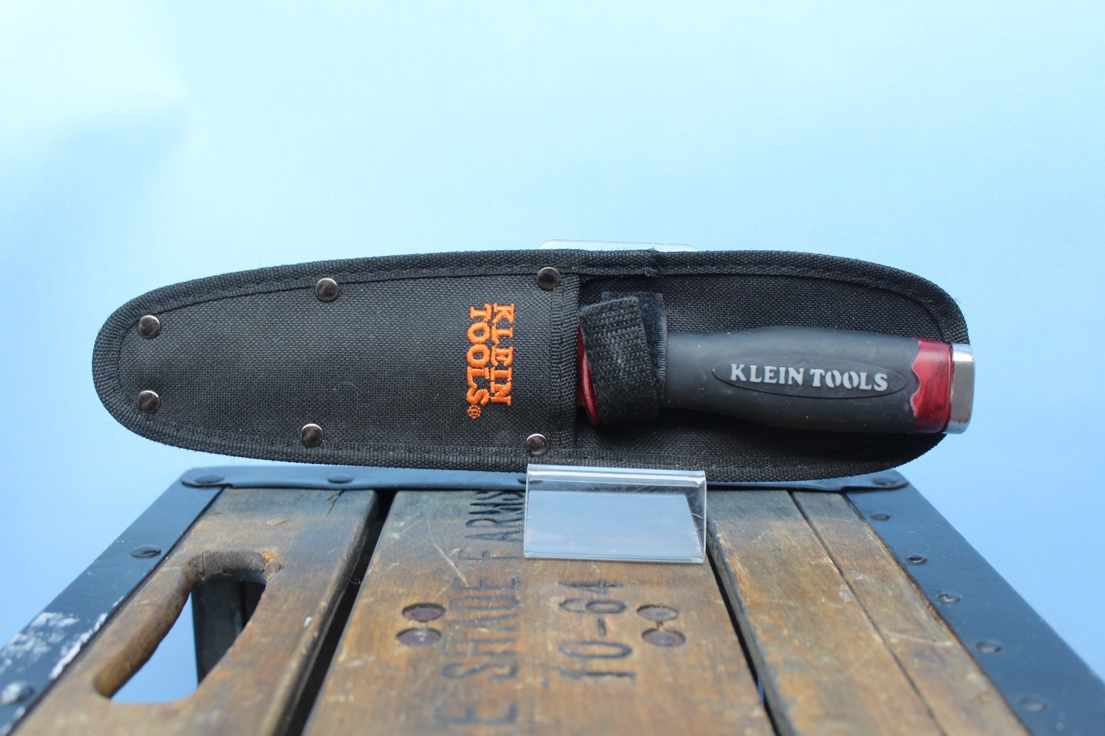 Klein Tools DK06 Knife, Serrated SS Bladed Duct Knife for Flexible Duct