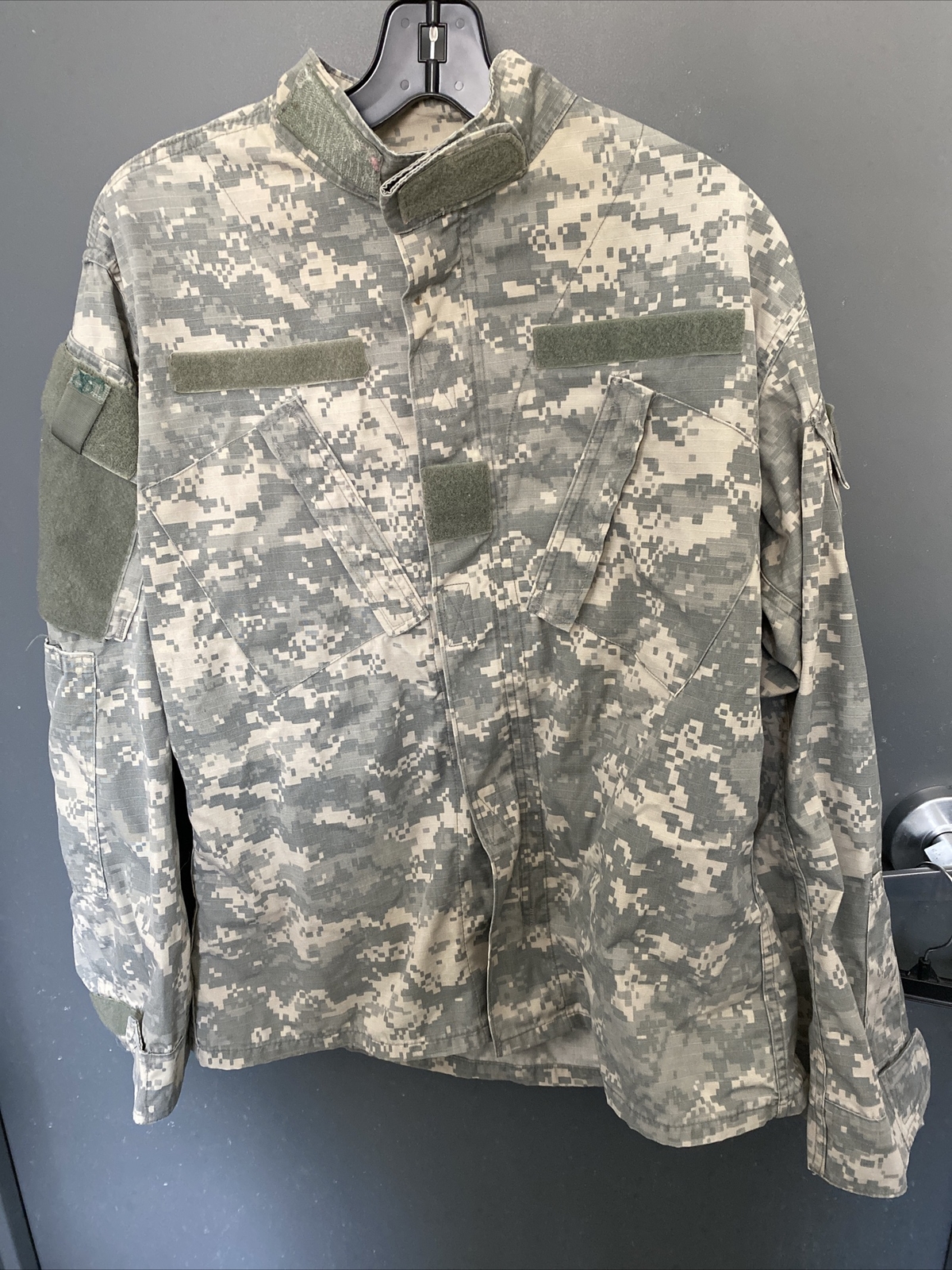 Army BDU Combat Uniform Coat, Zip Up Size Small-Regular
