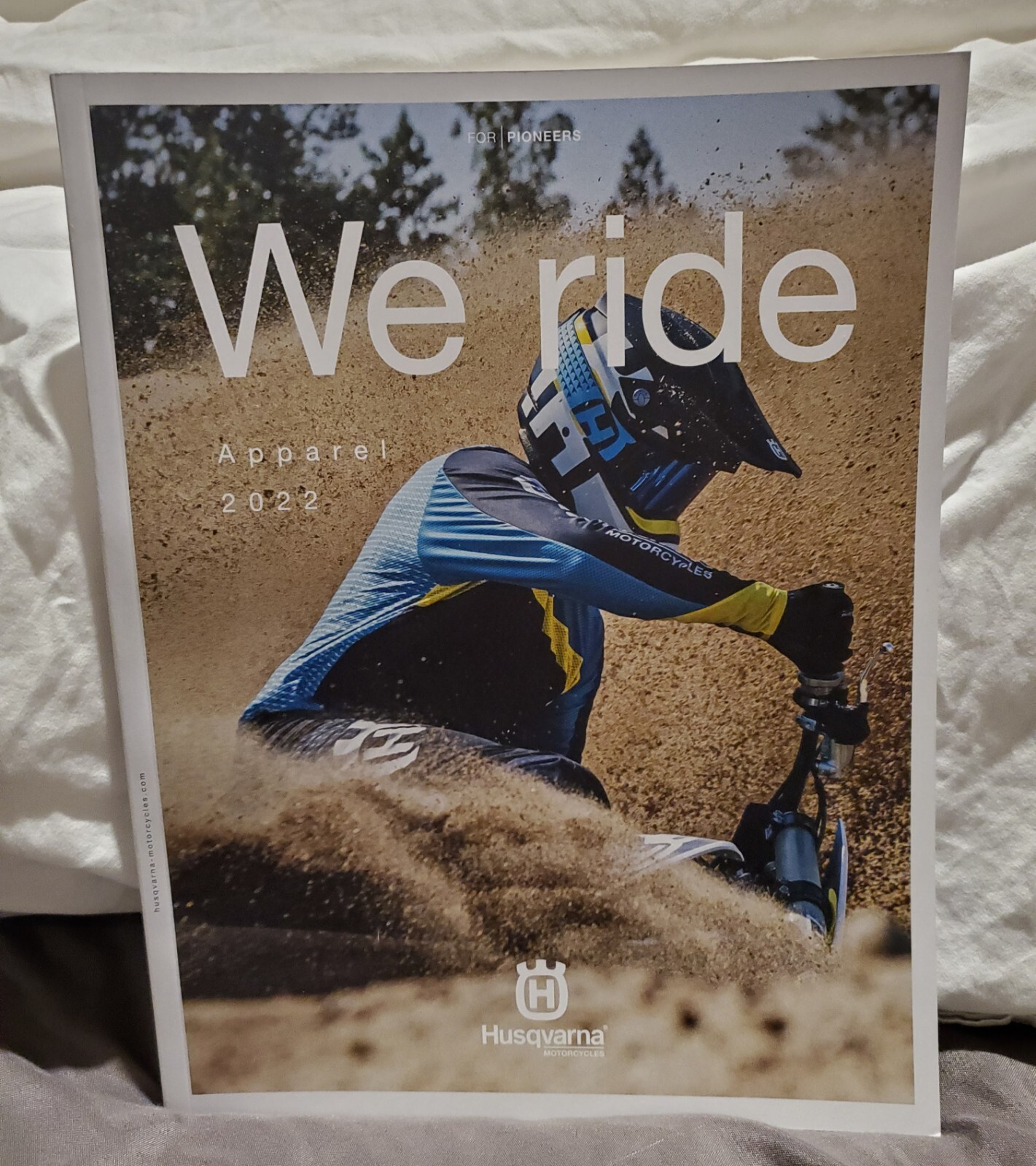 HUSQVARNA 2022 APPAREL CATALOG ( NEW 🏭  FACTORY PRINT  )  139 PAGES