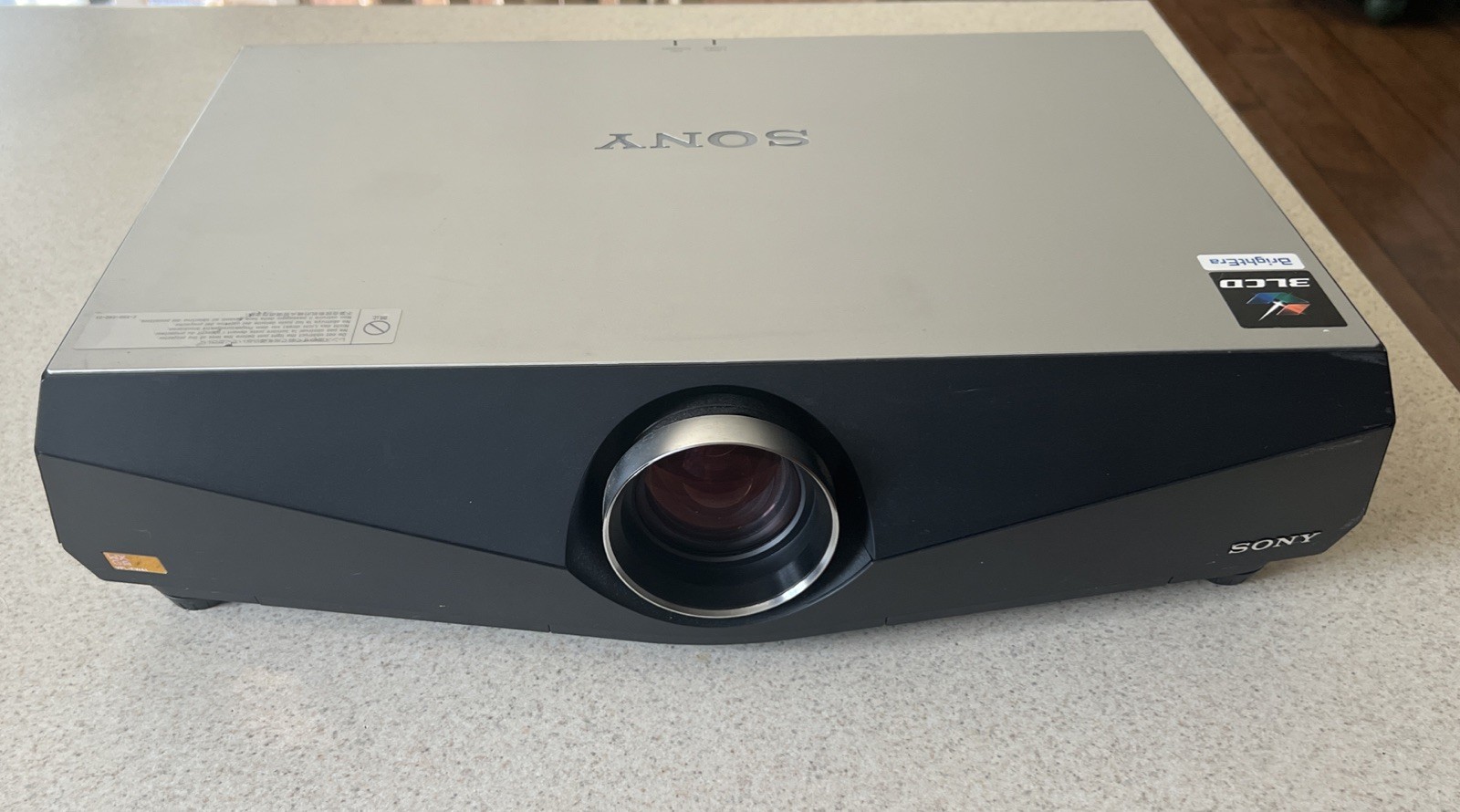 Sony VPL-FW41 3LCD Data Projector 4000 Lumen (ONLY 289 Lamp Hours) No Remote