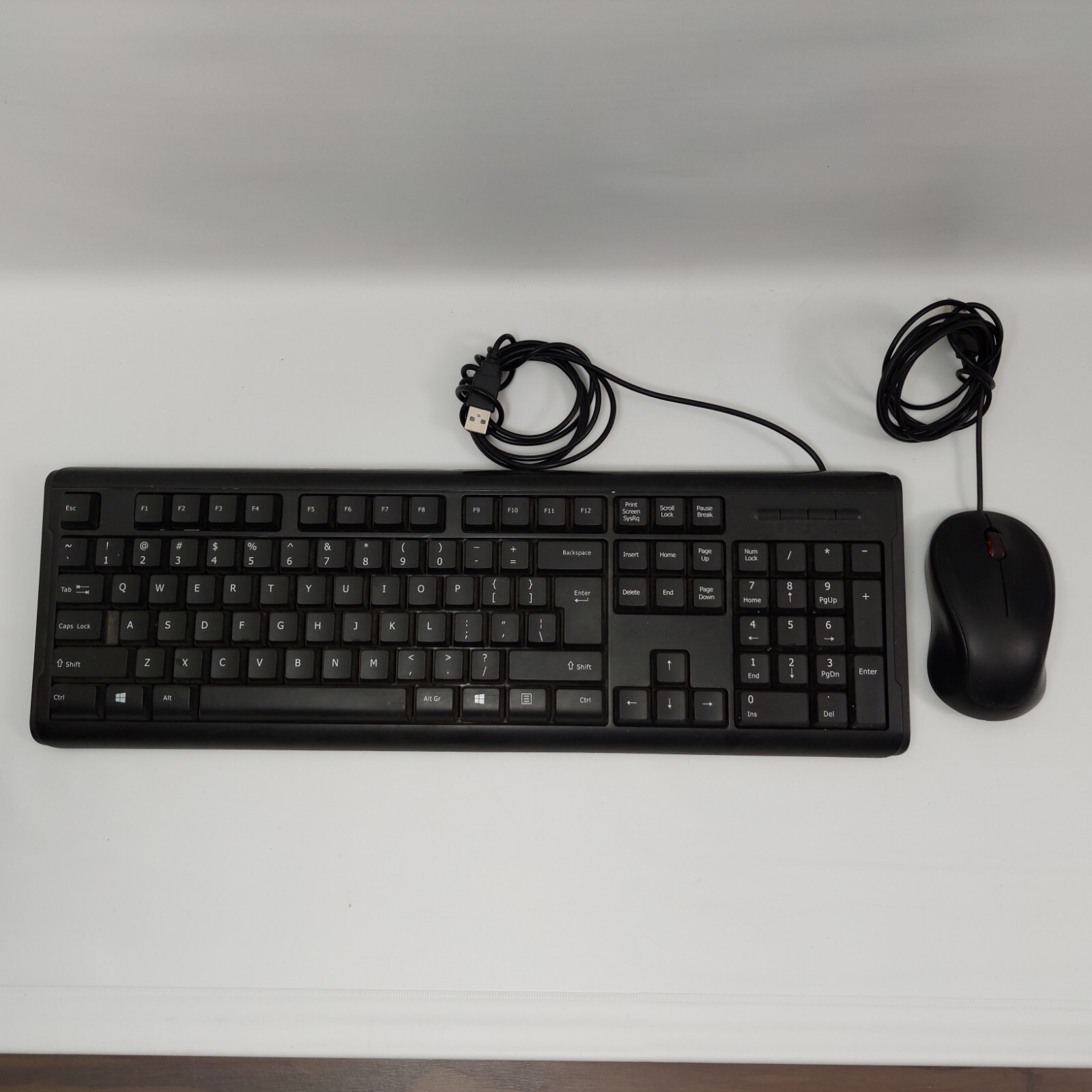 iMicro KB-US9821 Wired USB Standard Keyboard Tactile Key Switches and mouse