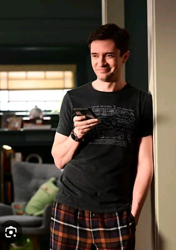 HOME ECONOMICS/TOPHER GRACE/SCREEN WORN WARDROBE GRAPHIC T-SHIRT