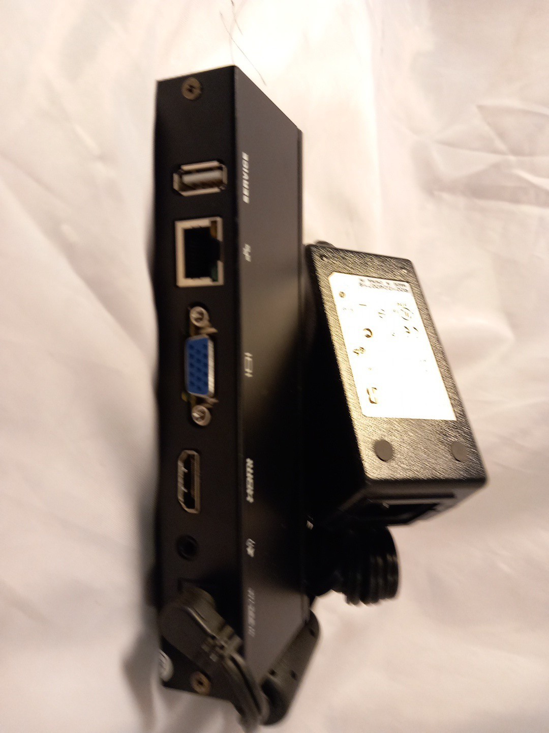Crestron AM-101 AirMedia wireless presentation system + ALT PSU