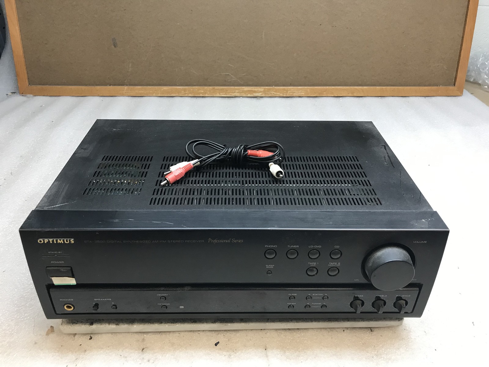 Optimus STA-3500 Digital Synthesized AM/FM Stereo Reciever Professional Series