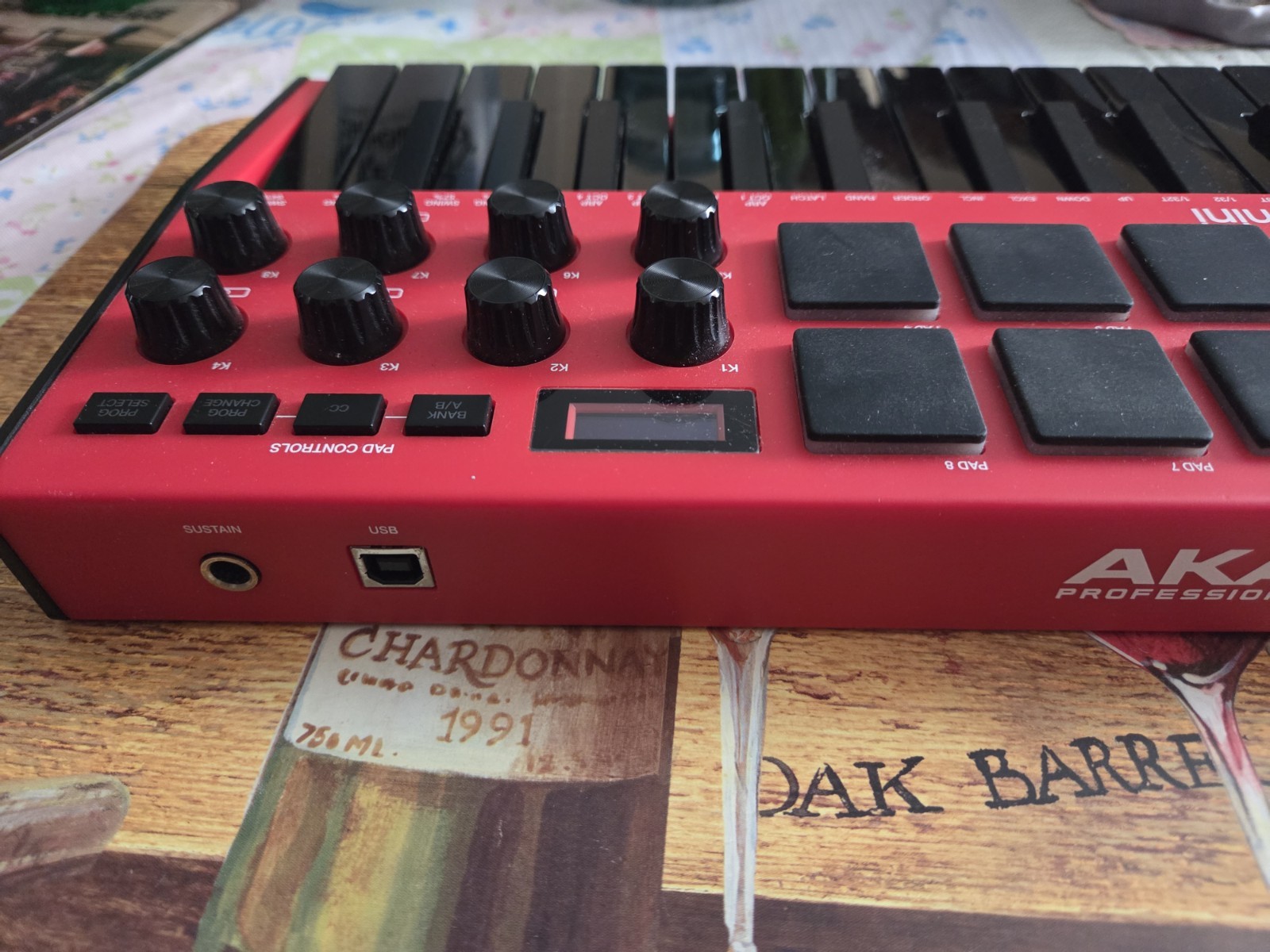 Akai Professional MPK mini 25-Key USB MIDI Controller Keyboard Red