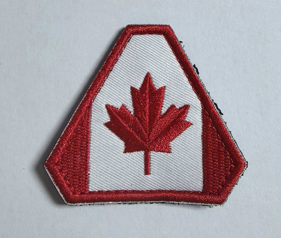 3PCS Min CANADA F/L CANADIAN MAPLE LEAF TACTICAL EMBROIDERED HOOK PATCH RED