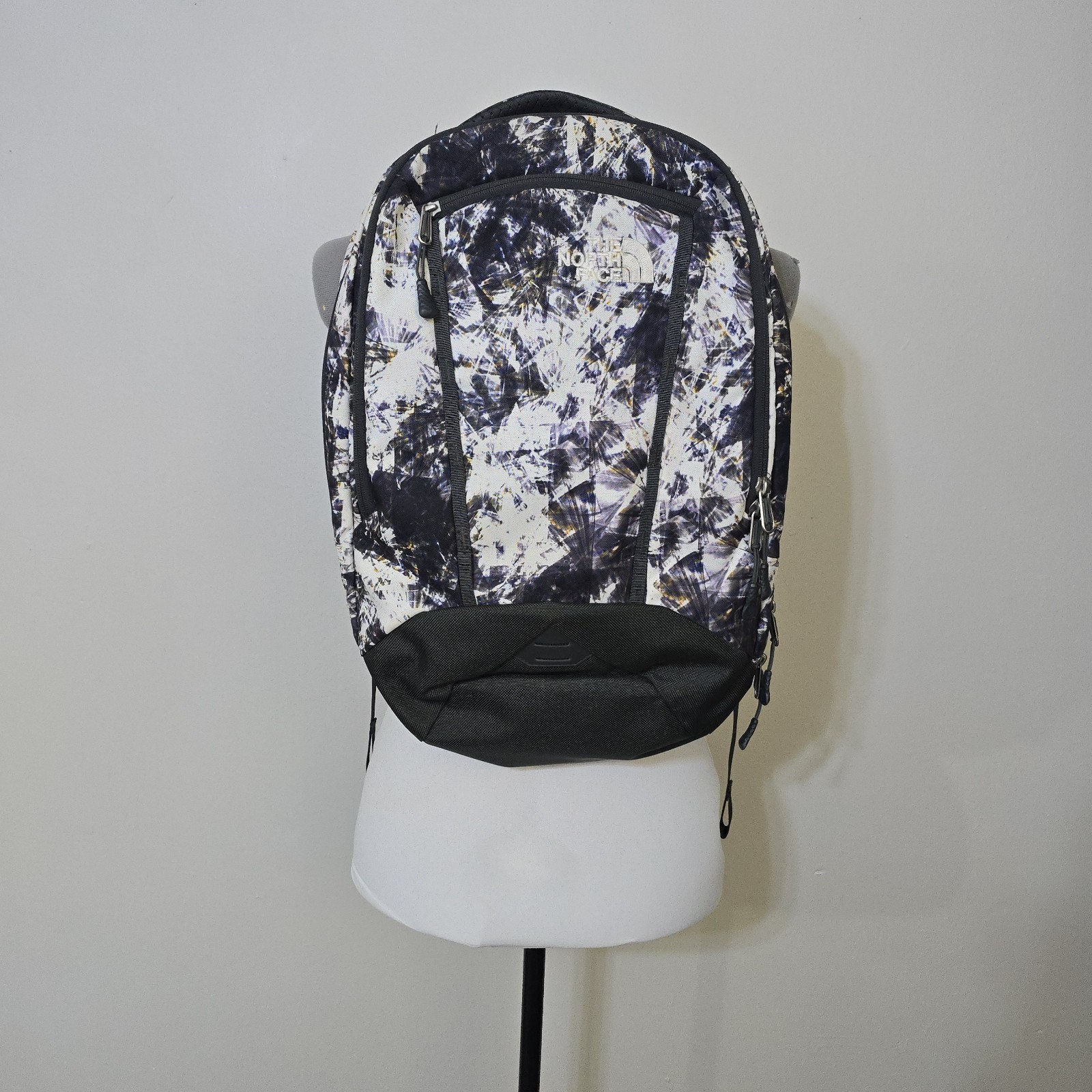 The North Face Microbyte Flex Vent Laptop Backpack Hiking Outdoors Camping